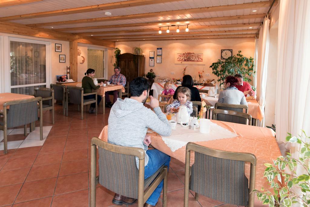 רוסט Gaestehaus Hauser מראה חיצוני תמונה